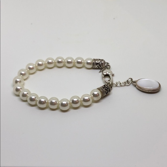 Pearl Bracelet - Picture 1 of 6